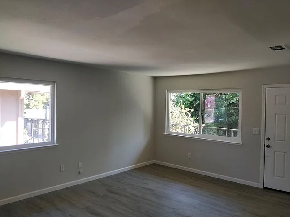 1st image of 26418 Paseo Pamela