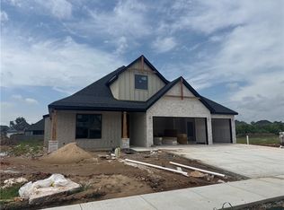 1131 Canyon Maple St, Centerton, AR 72719
