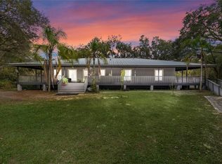 4910 Valley Oak St, Weirsdale, FL 32195