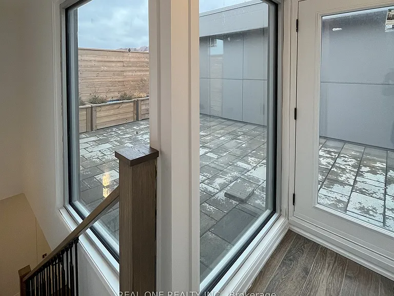 25 Dervock Cres #5 — Photo 30