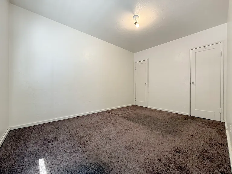 909 Laurel St #1 — Photo 6