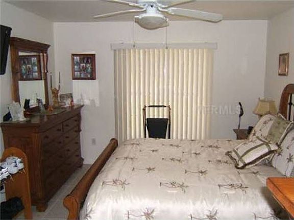 5th image of 2122 Brancusi Ave