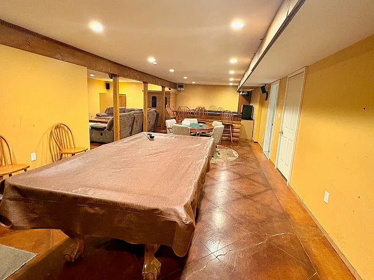 1219 Chipmunk Ln — Photo 29