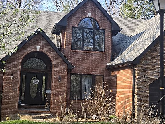 2nd image of 90 Briar Dr