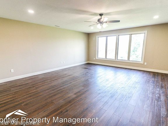 4th image of 2125 Little Kitten Ave