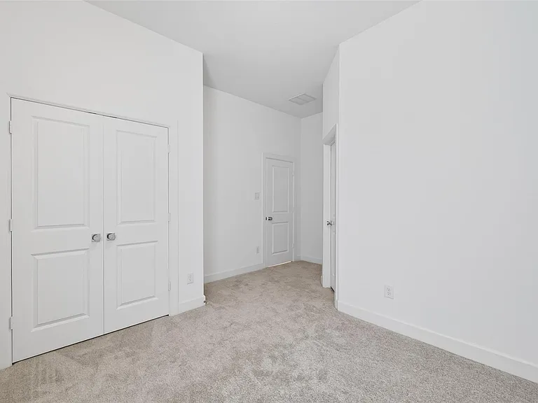 211 Amaranth Way — Photo 7