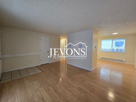 4th image of 1117 Willow St #A