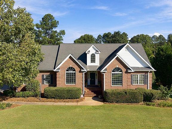 3rd image of 713 Fairway Lakes Rd
