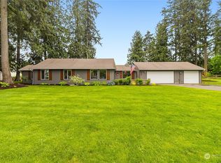 8552 Lynnwood Dr, Lynden, WA 98264