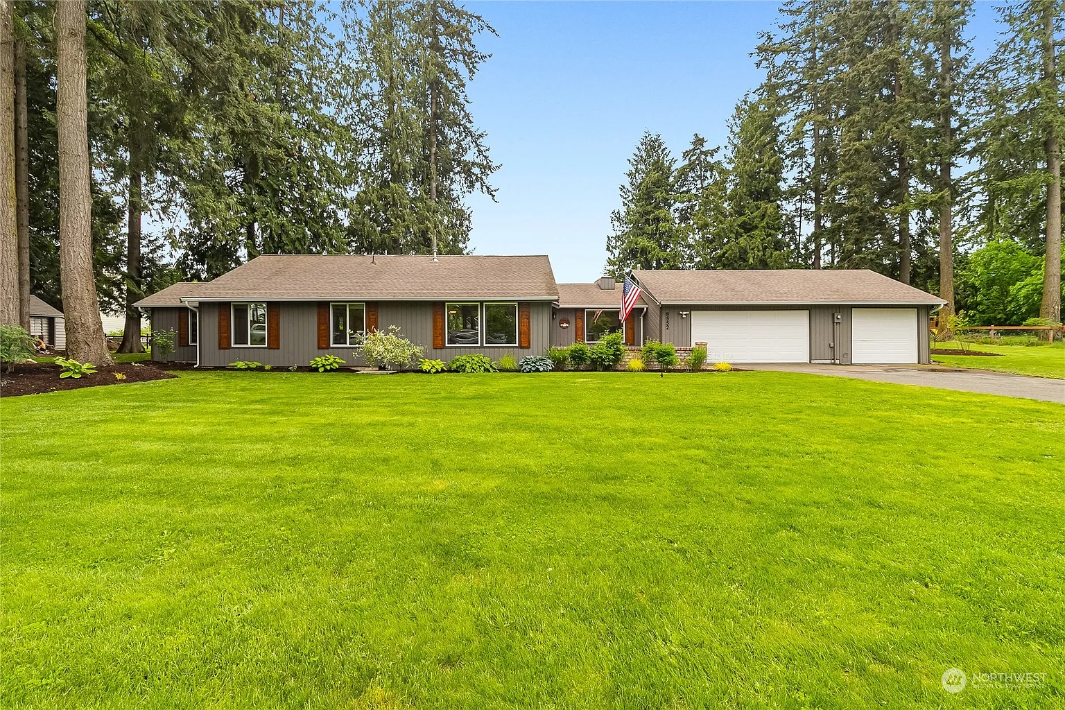 8552 Lynnwood Drive photo 1