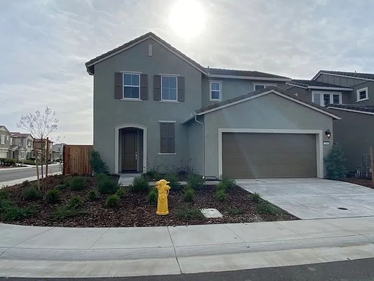 2241 Milky Way Cir — Photo 1