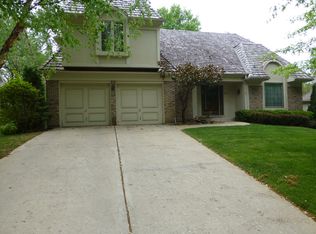 8017 W 115th Ter, Overland Park, KS 66210