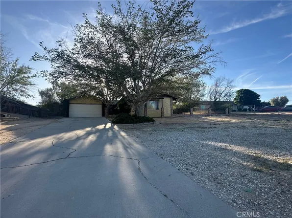 15811 Condor Rd, Victorville, CA 92394