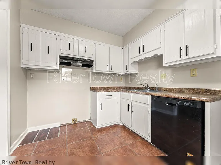 4585 Berrypick Ln S — Photo 12