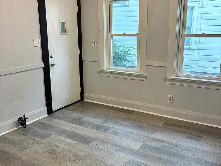 12016 Soika Ave — Photo 9