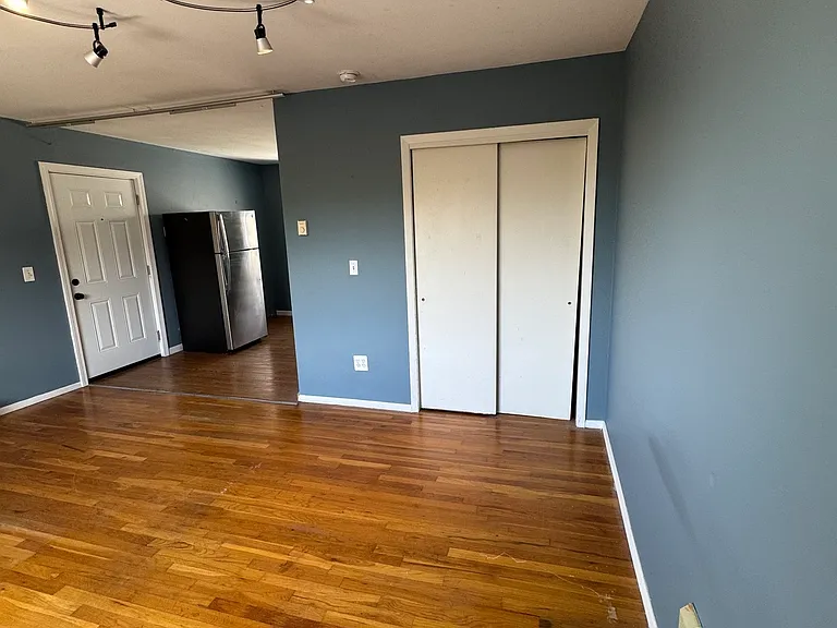 36 Woodbury Ave #2F — Photo 4