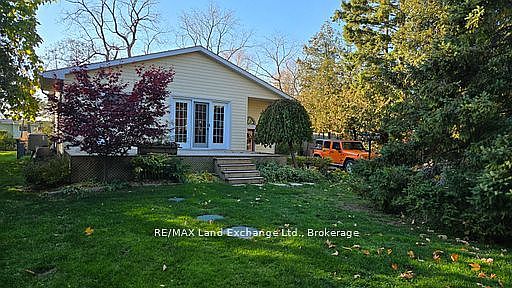 1st image of 213 Huron Rd