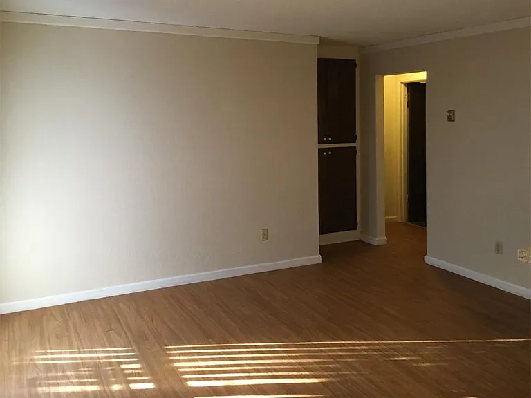 2821 G St #1 — Photo 7