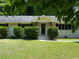 2520 Greenwood Cir, East Pt, GA 30344