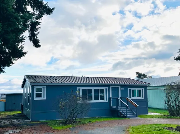 6419 Central Ave, Clinton, WA 98236