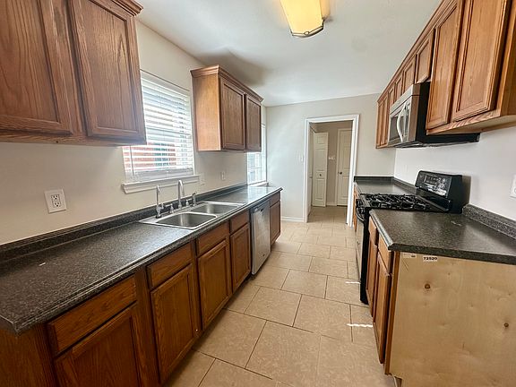 5th image of 3150 Centennial Dr