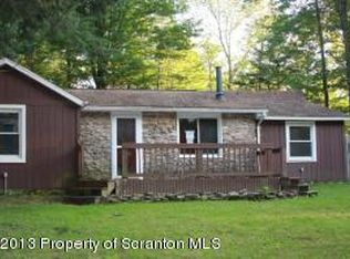 71 Bowens Rd, Moscow, PA 18444