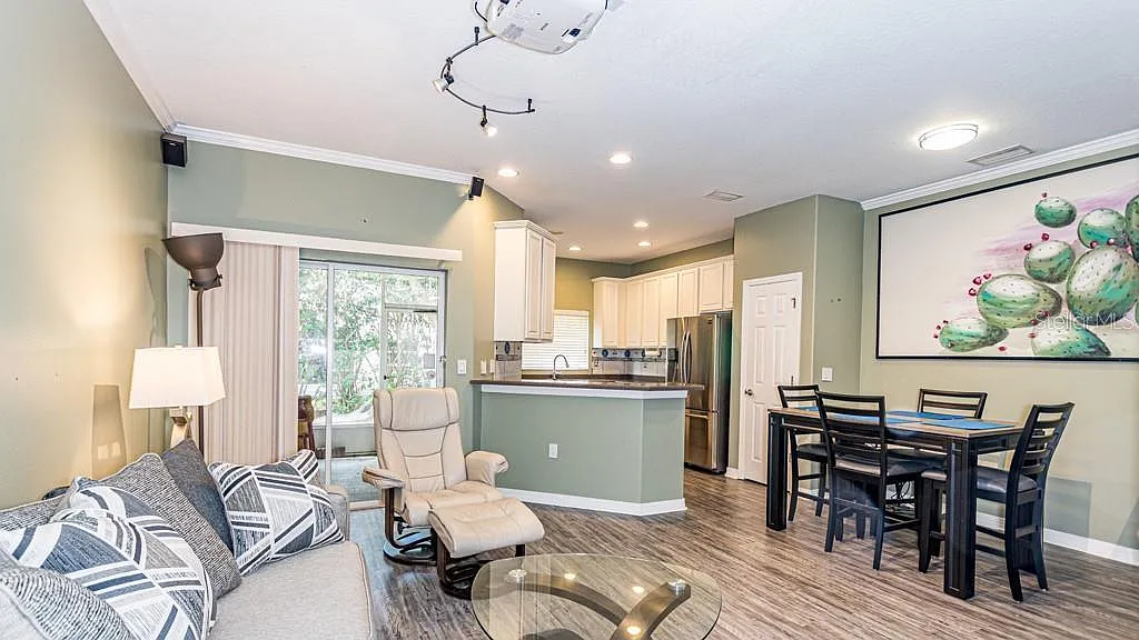 9905 Serona Bluff Way — Photo 2
