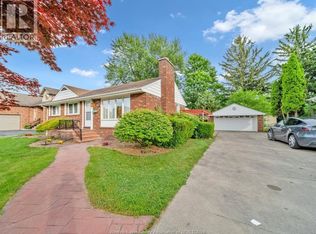 1045 Cabana Rd W #1, Windsor, ON N9G 1B6