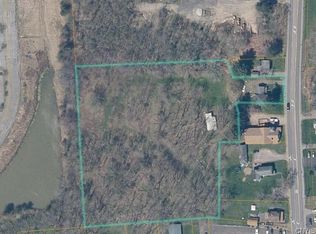 8621 Morgan Rd #20, Clay, NY 13041