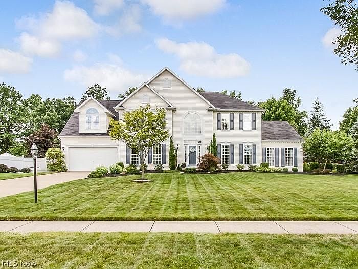 1st image of 38805 Camelot Way