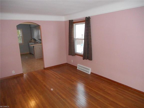 4th image of 6210 Theota Ave