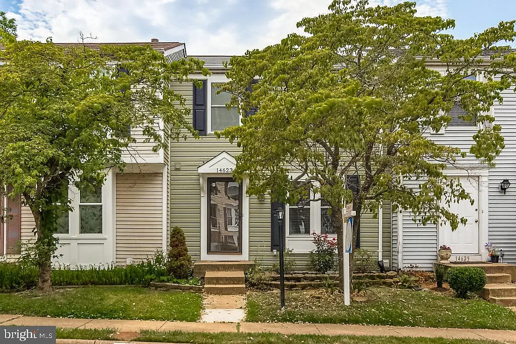3 bed, 2.5 bath, 1376 sqft, $2,650 — Photo 1