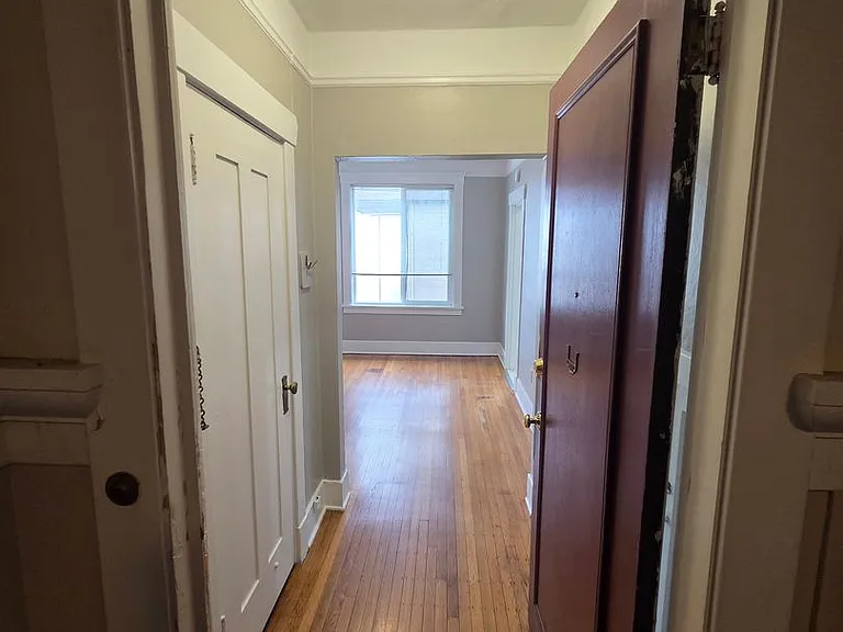 Seward Apartments — Photo 7