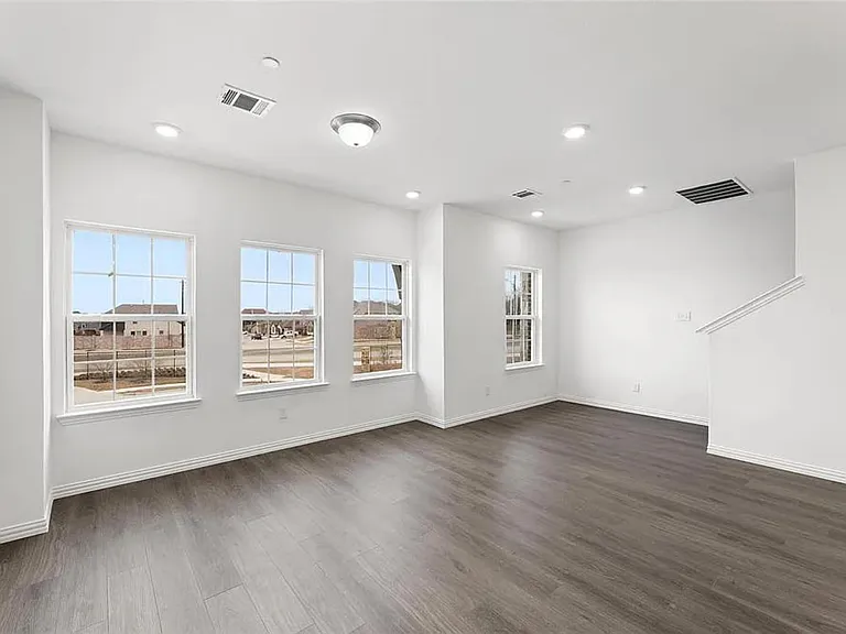 2207 Adena Springs Dr — Photo 15