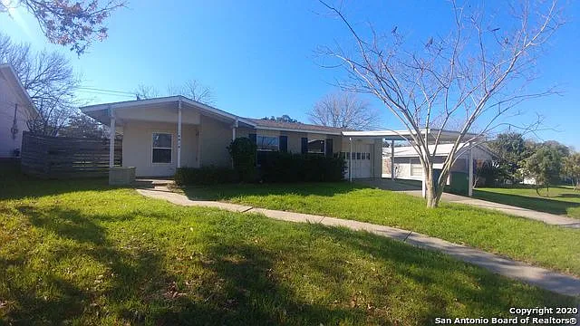 3 bed, 2.0 bath, 1565 sqft, $1,695 — Photo 1