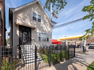 1614 W Addison St, Chicago, IL 60613