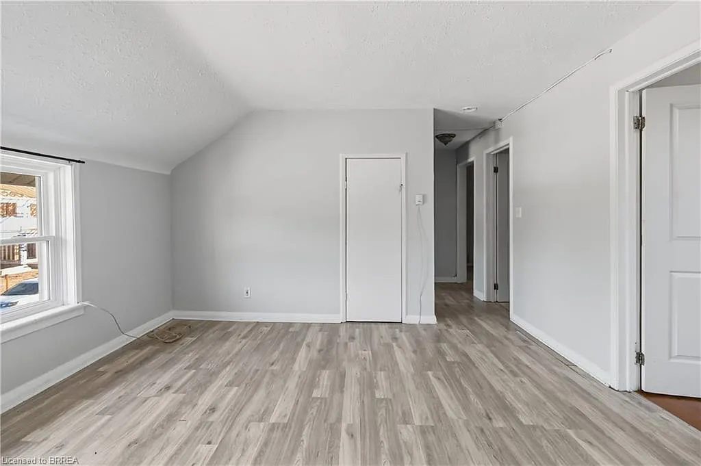 2 bed, 1.0 bath, 594 sqft, $1,625 — Photo 4