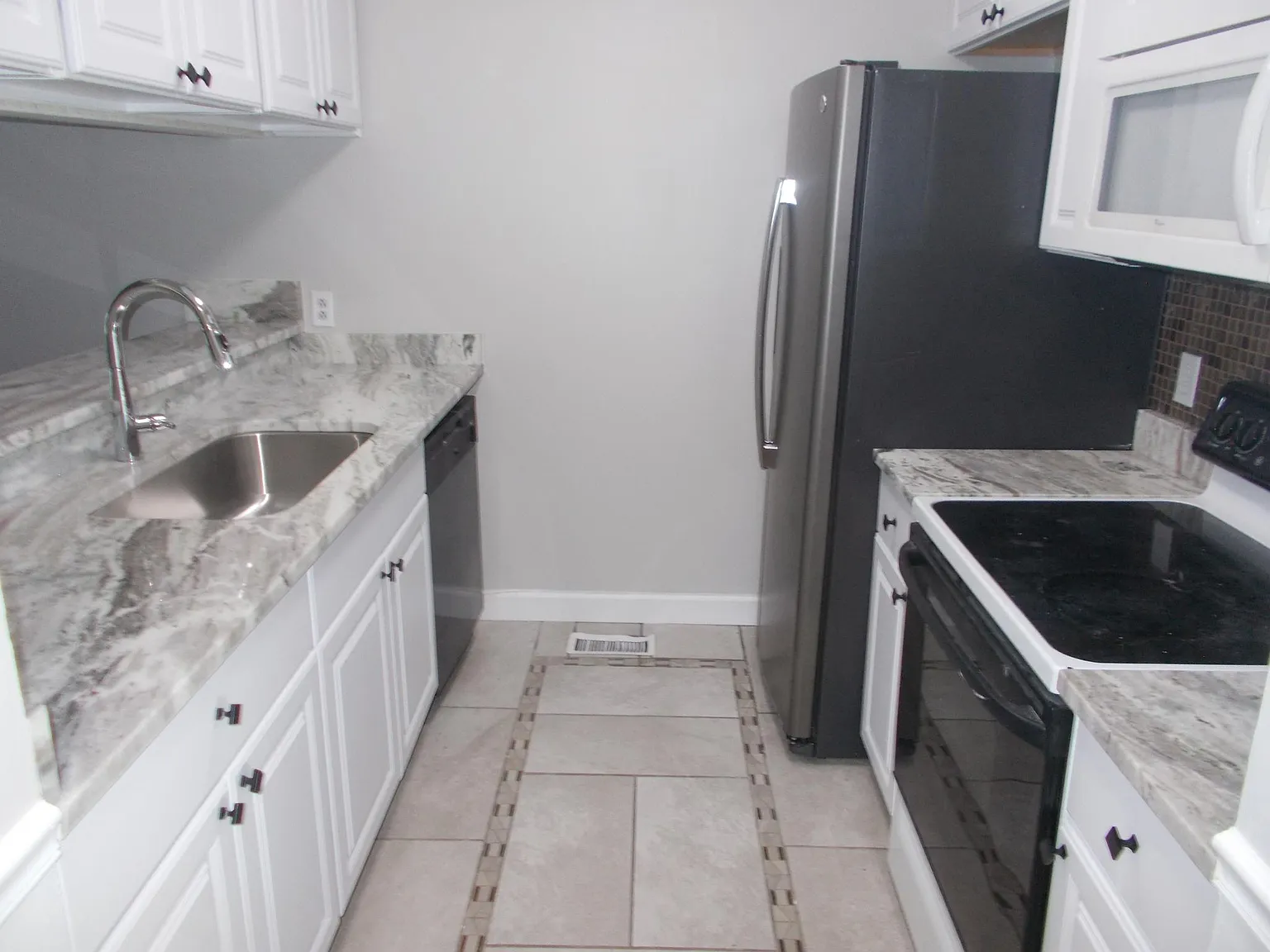 2 bed, 1342 sqft, $1,675 — Photo 2