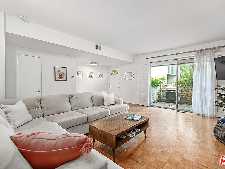 13233 Fiji Way #K — Photo 5