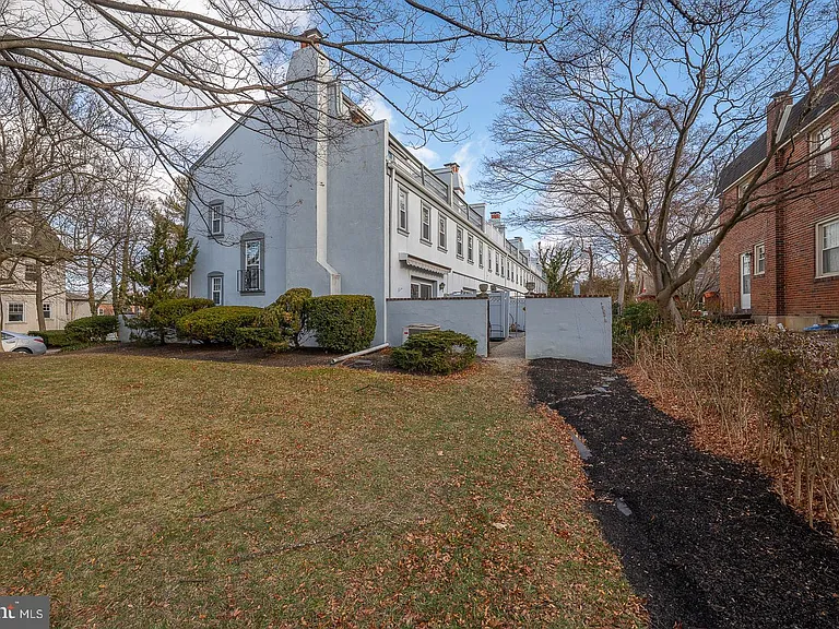15 Llanfair Rd #A — Photo 25