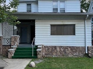 313 E Locust St, Bloomington, IL 61701