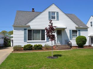 1702 Hawthorne Dr, Mayfield Heights, OH