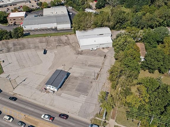 4th image of 640 Marion Blvd