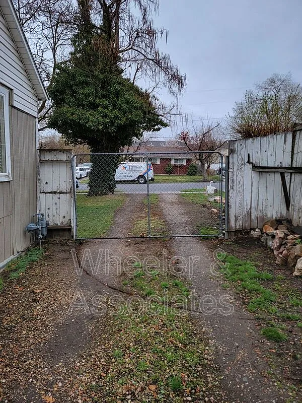 2 bed, 1.0 bath, 714 sqft, $1,295 — Photo 4