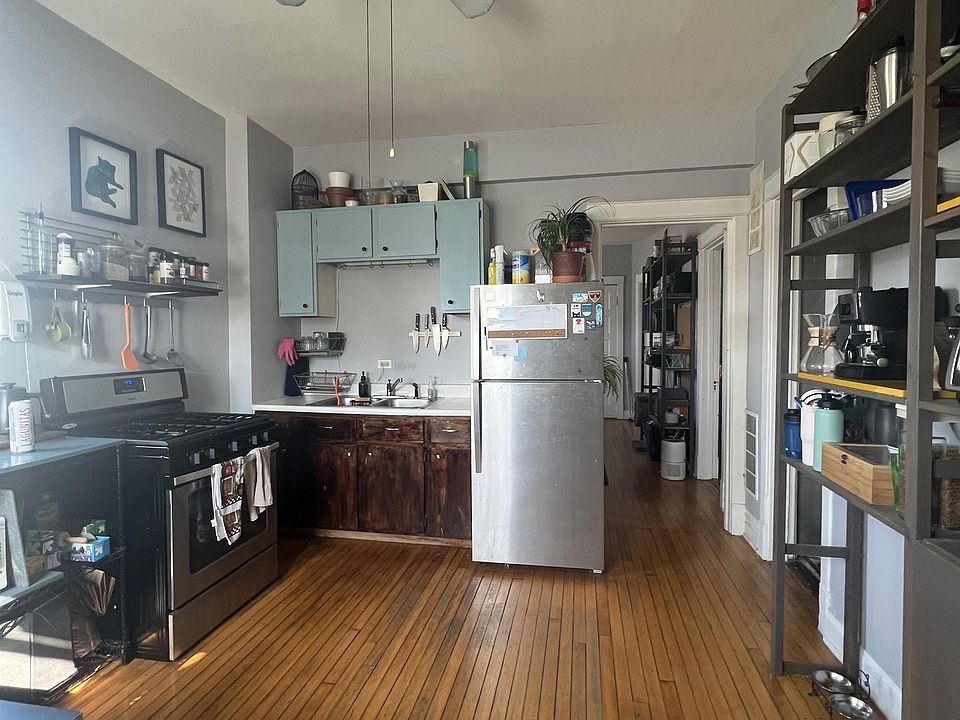 1st image of 2426 N Maplewood Ave #11069776