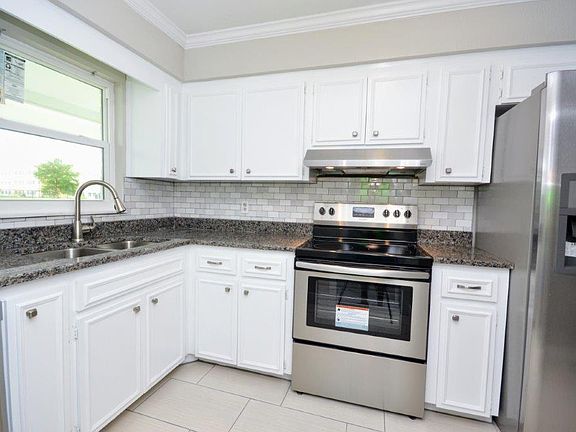 Kitchen with brand new appliances