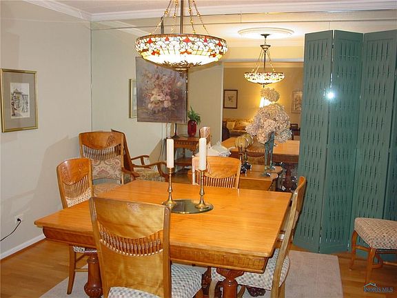 5th image of 4343 W Bancroft St APT 1g