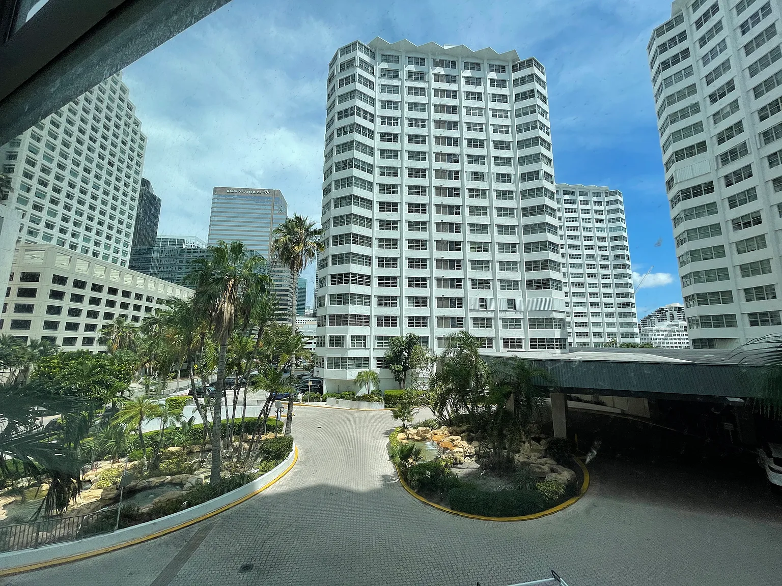 2 bed, 990 sqft, $3,150 — Photo 4