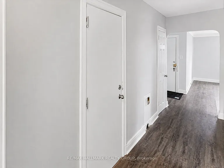 20 Charlotte St #2 — Photo 16