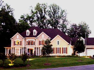 3242 Foxvale Dr, Oakton, VA 22124